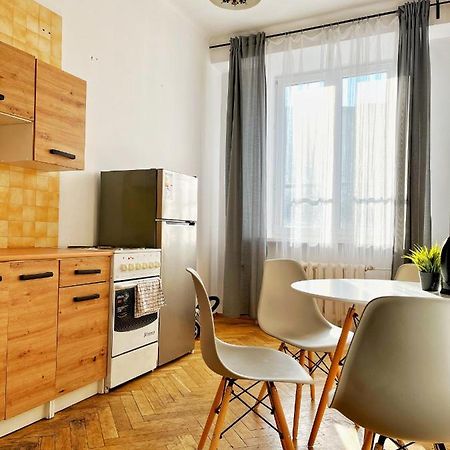Nice Room In City Centre Cracovia Esterno foto